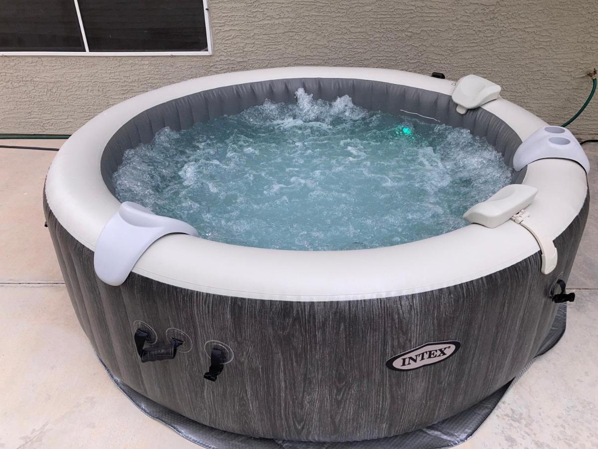 A Beautiful House With Hot Tub, Grill & Games! Las Vegas Exterior foto